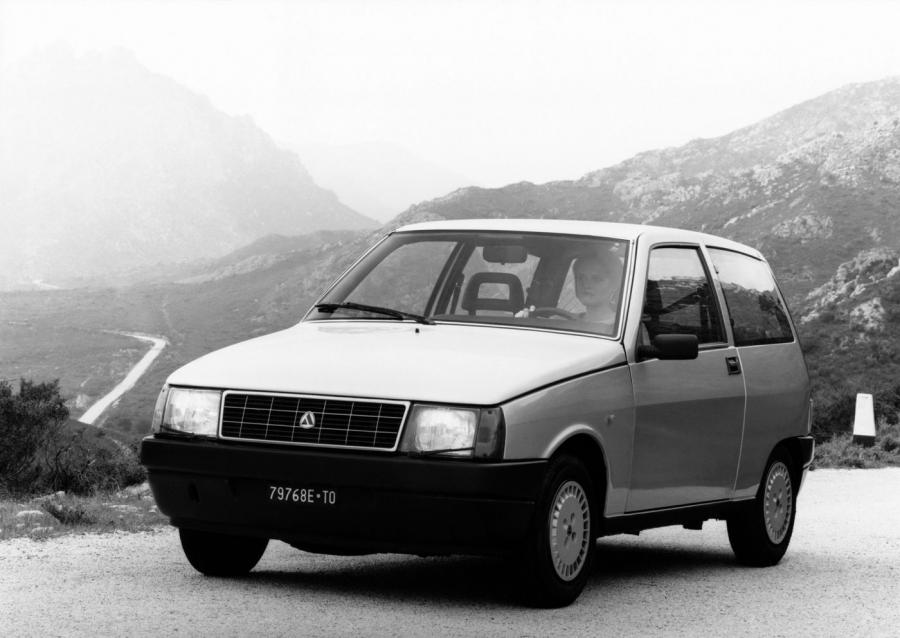  Autobianchi Y10 (156) 1986 года  (фото 1 из 3)